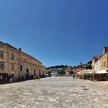 Awesome In Hvar With Swimming Pool 흐바르